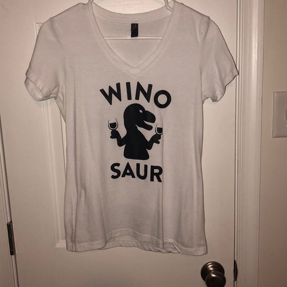 Tops - Winosour t-shirt!
